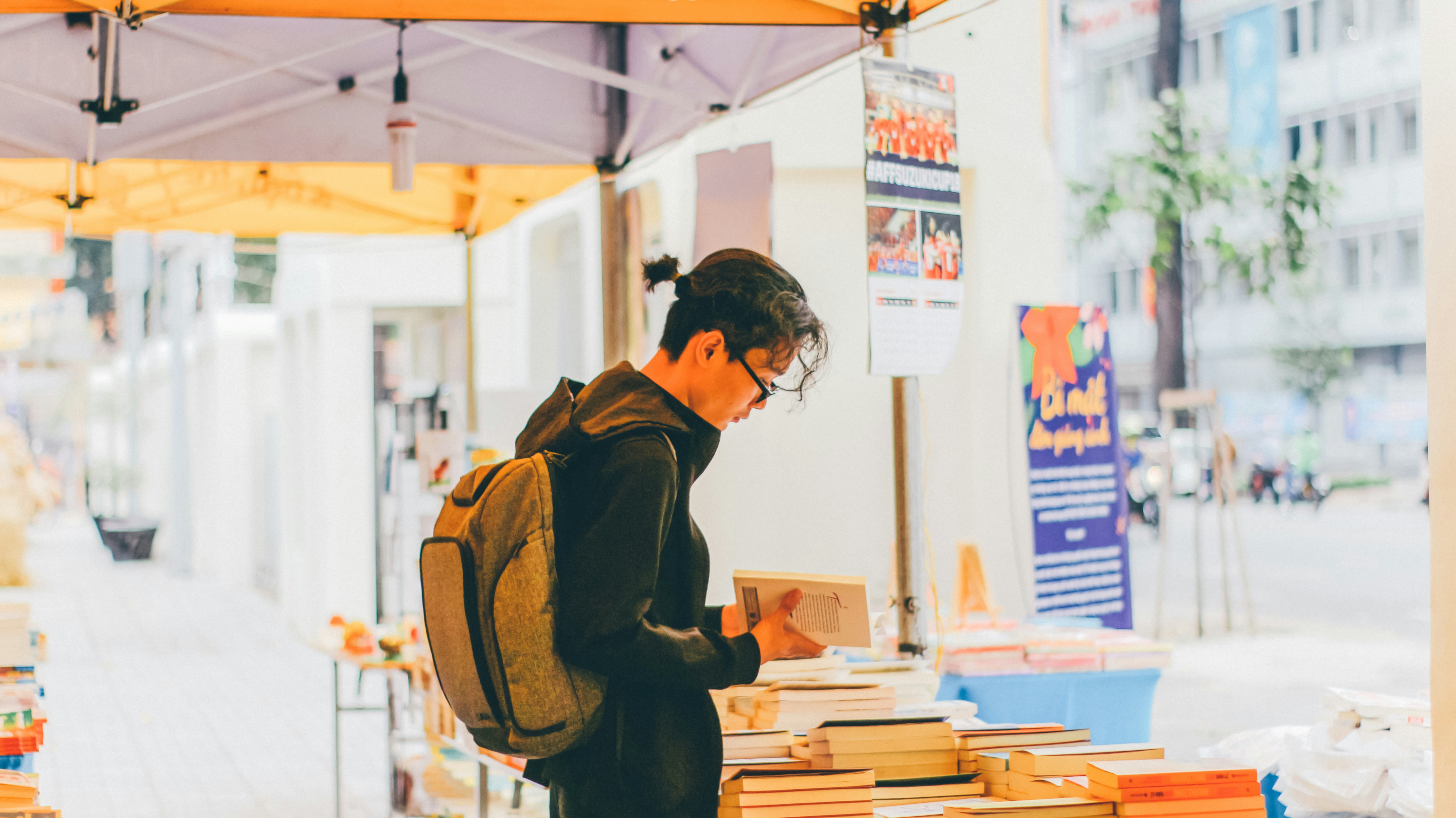 Student browsing marketplace